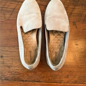 Birdies Starling in Stone